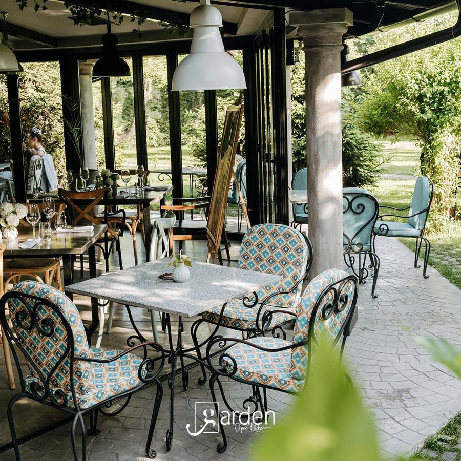 Hotel Garden Prishtinë Ngoại thất bức ảnh
