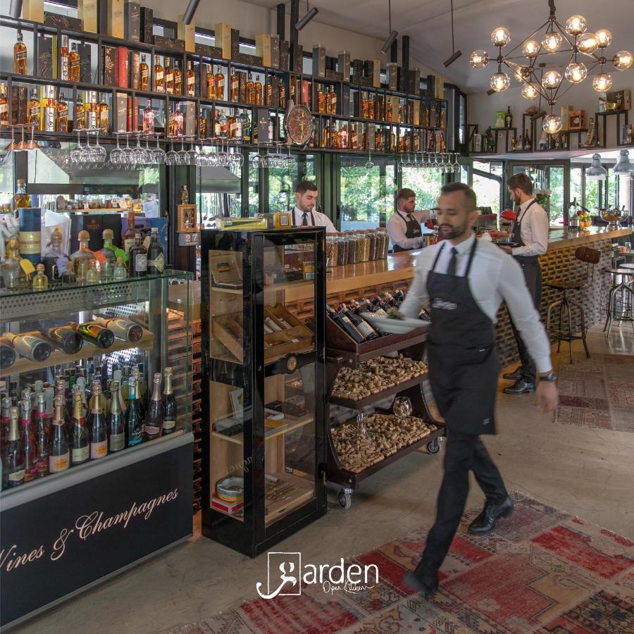 Hotel Garden Prishtinë Ngoại thất bức ảnh